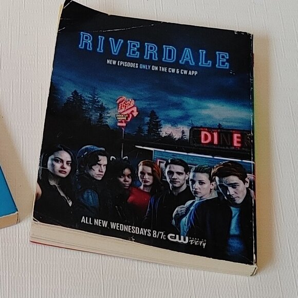 Young Adult Fiction Lot Archie Comic R.L Stine - Picture 6 of 6